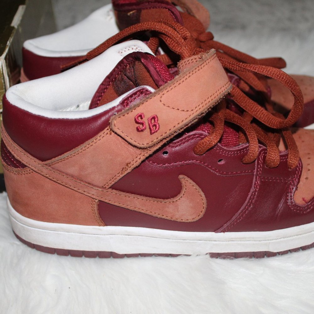 SB Dunk Mid Red/ Pony Men